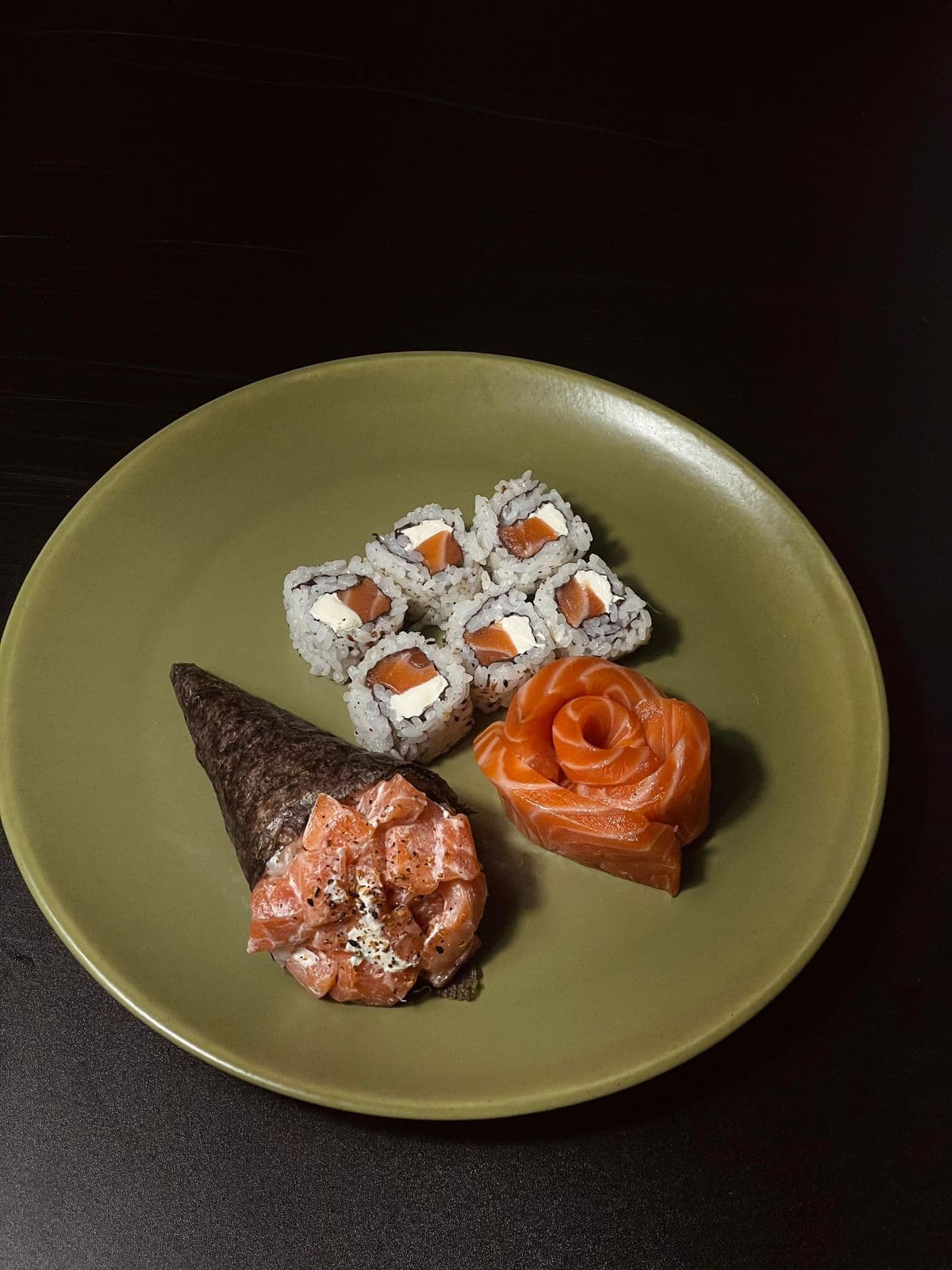 Peças de sushi selecionadas do Mahal Sushi Bar